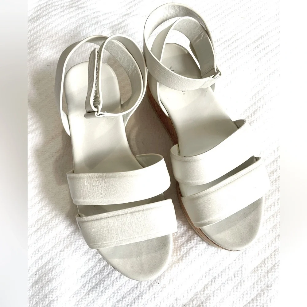 Vince Jet White Leather Cork Platform Valcro Ankle  Straps Size 5.5‎